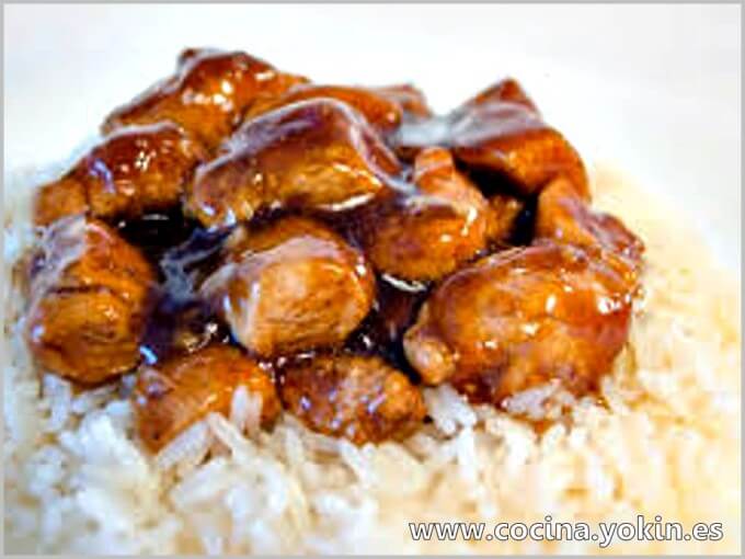SWEET AND SOUR CHICKEN WITH RICE - This recipe is an interpretation of the original. I wanted to adapt in a simple way so that everyone can do it at home.