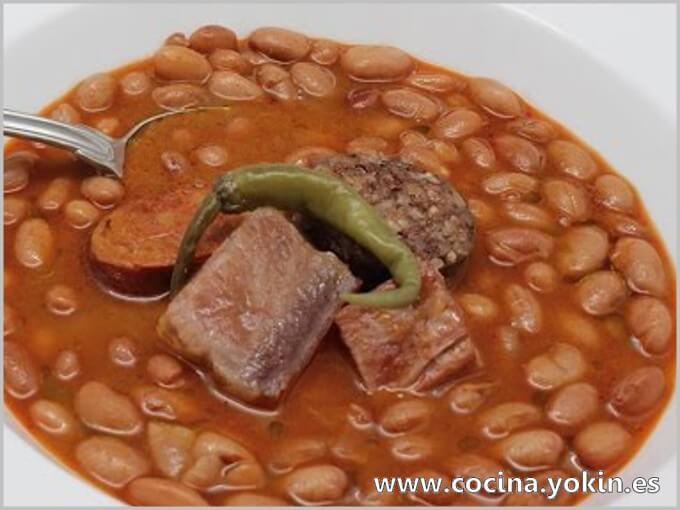 RED BEANS WITH SACRAMENTS - It is a traditional dish widely consumed worldwide in its different varieties. Full, tasty and easy dish to make.