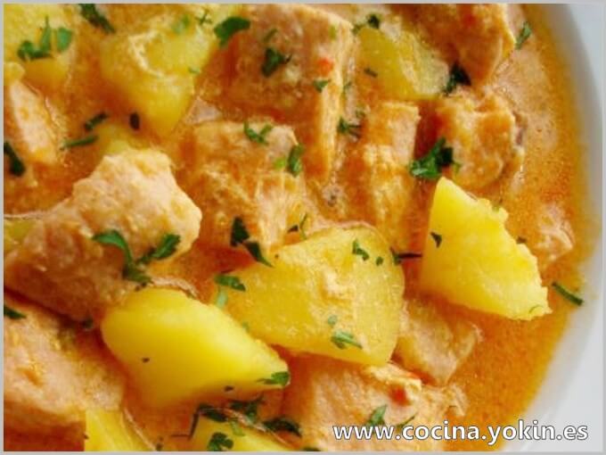 MARMITAKO - Marmitako means cooking pot. It is a traditional dish of the Basque Country, which was prepared by sailors at sea. Easy to make and very tasty.